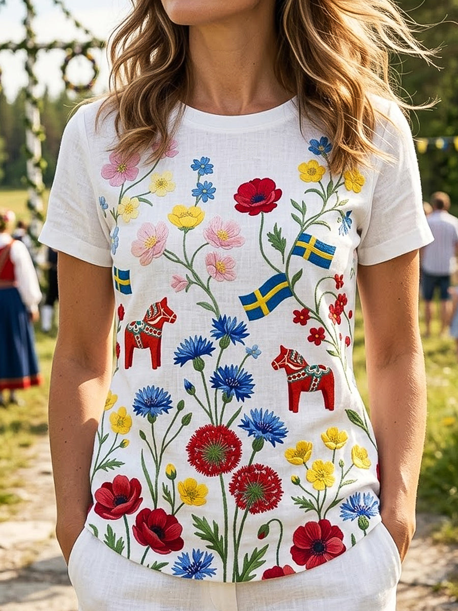 Retro Swedish Rocking Horse Midsummer Floral Casual T-Shirt des femmes